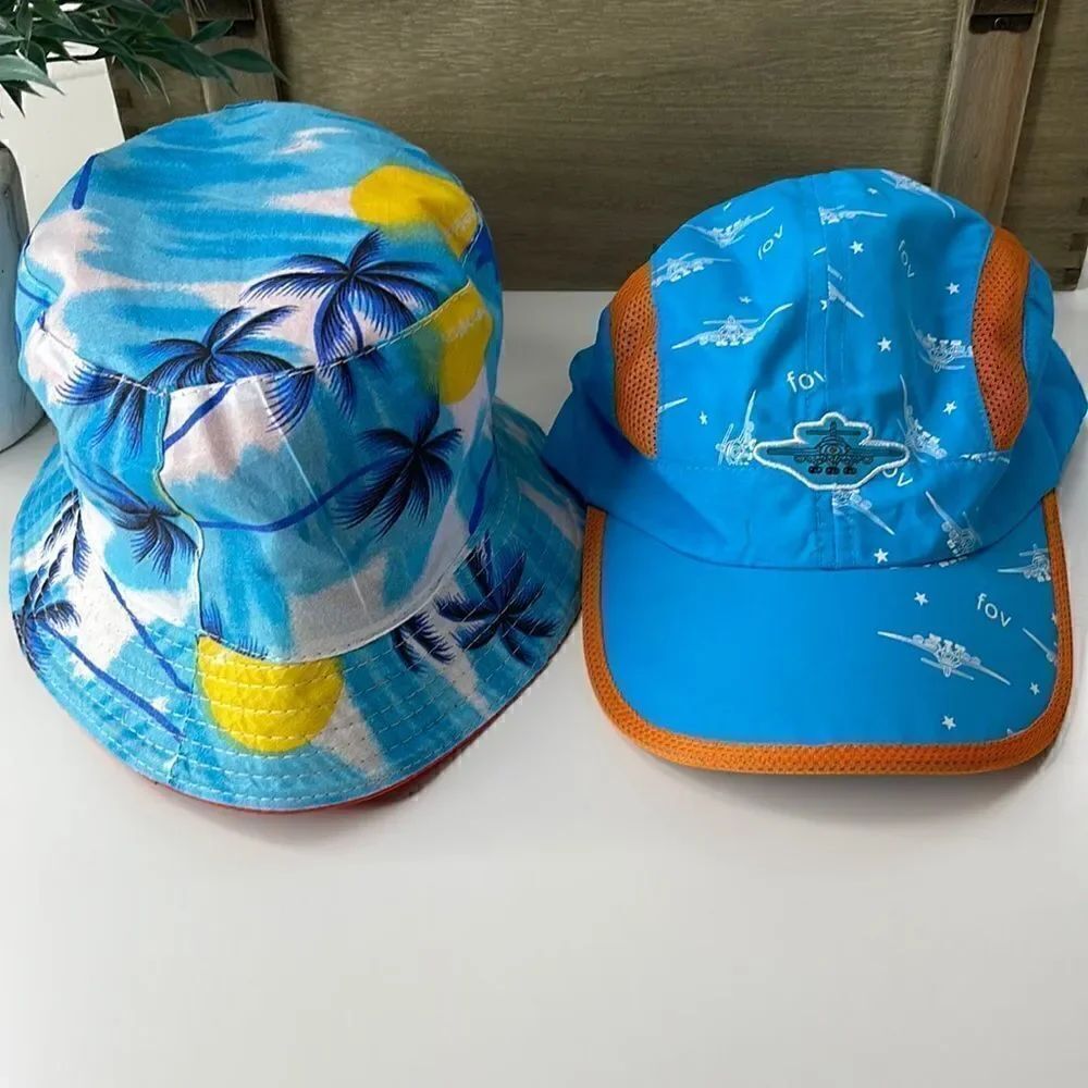 Bucket
hat and sun hat bundle. 2 children’s sun hats.  Excellent condition.